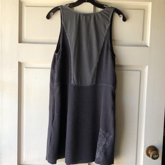 Hinge Embroidered Gray Slip on Dress Size S - Picture 2 of 8